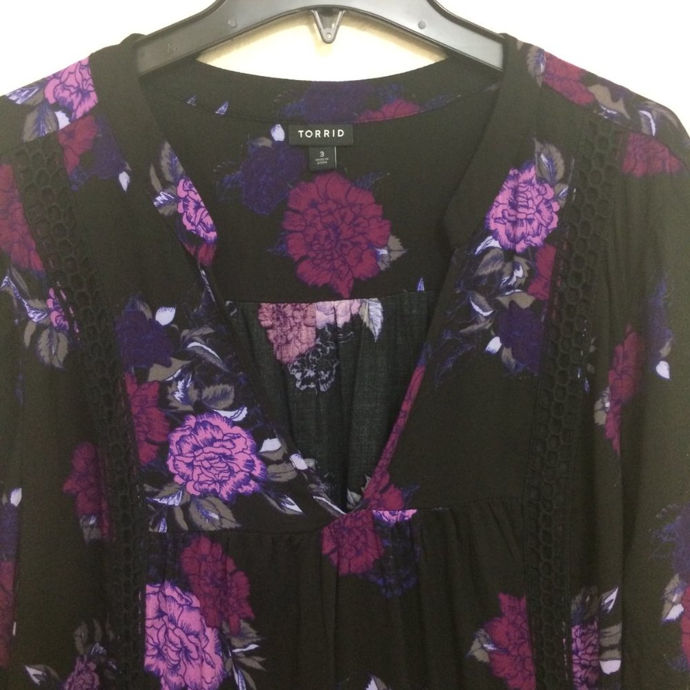 Torrid Boho Tunic Blouse Black / Plum Floral NWOT - Picture 5 of 14